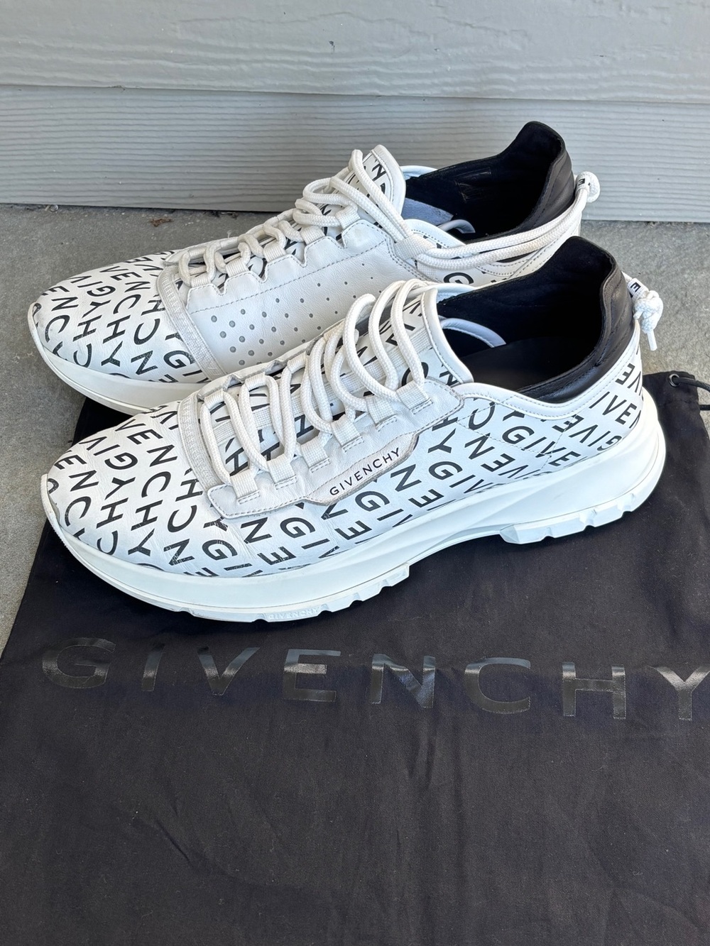 Givenchy Spectre Monogram Sneakers